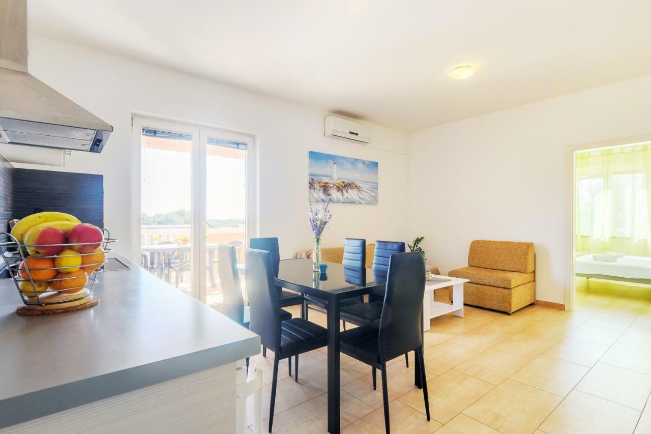 Very Special Apartments Pakoštane Εξωτερικό φωτογραφία