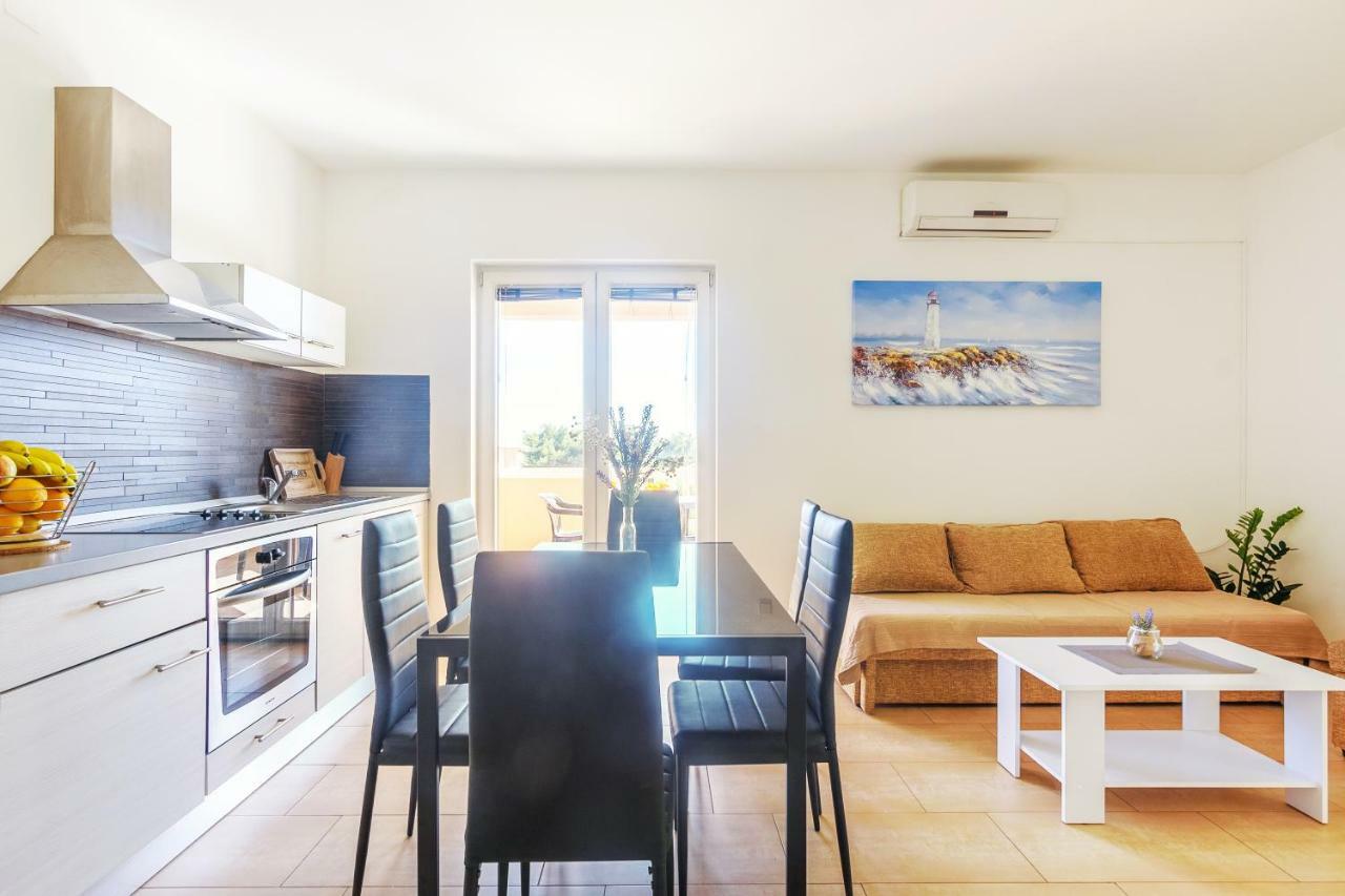 Very Special Apartments Pakoštane Εξωτερικό φωτογραφία