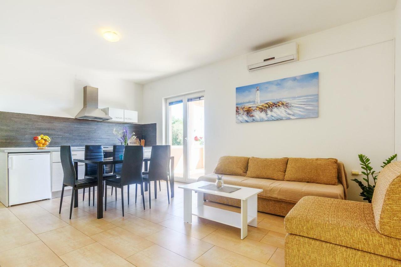 Very Special Apartments Pakoštane Εξωτερικό φωτογραφία