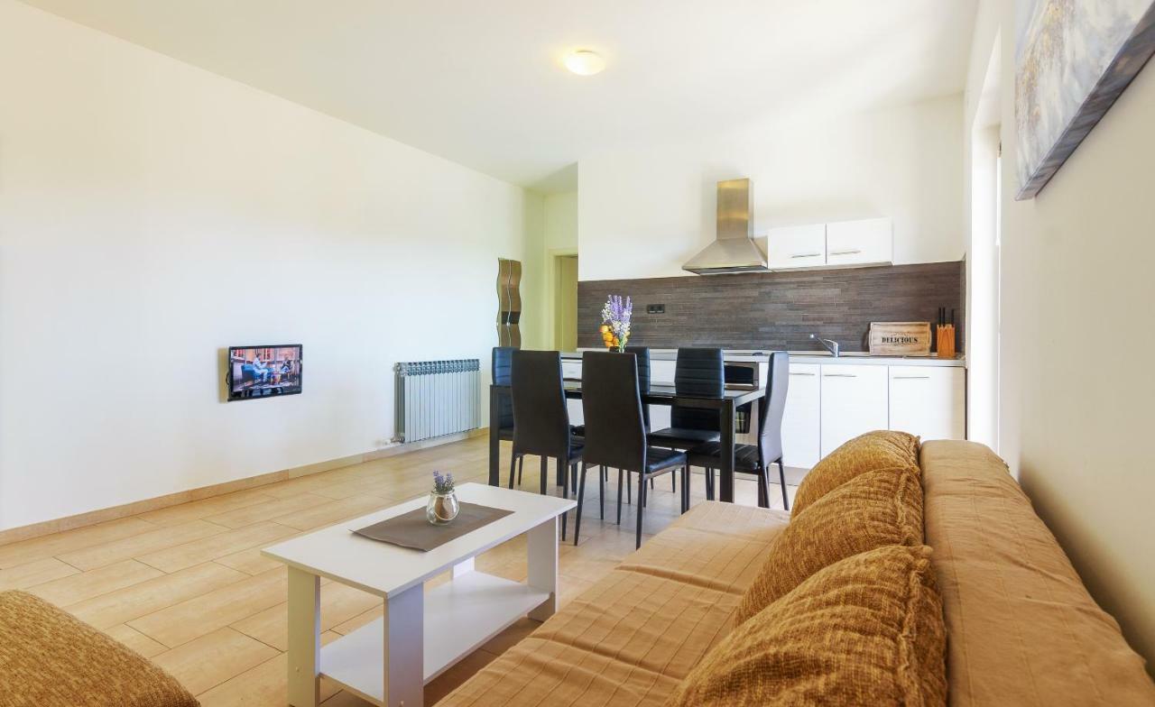 Very Special Apartments Pakoštane Εξωτερικό φωτογραφία