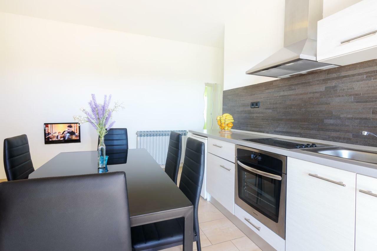 Very Special Apartments Pakoštane Εξωτερικό φωτογραφία