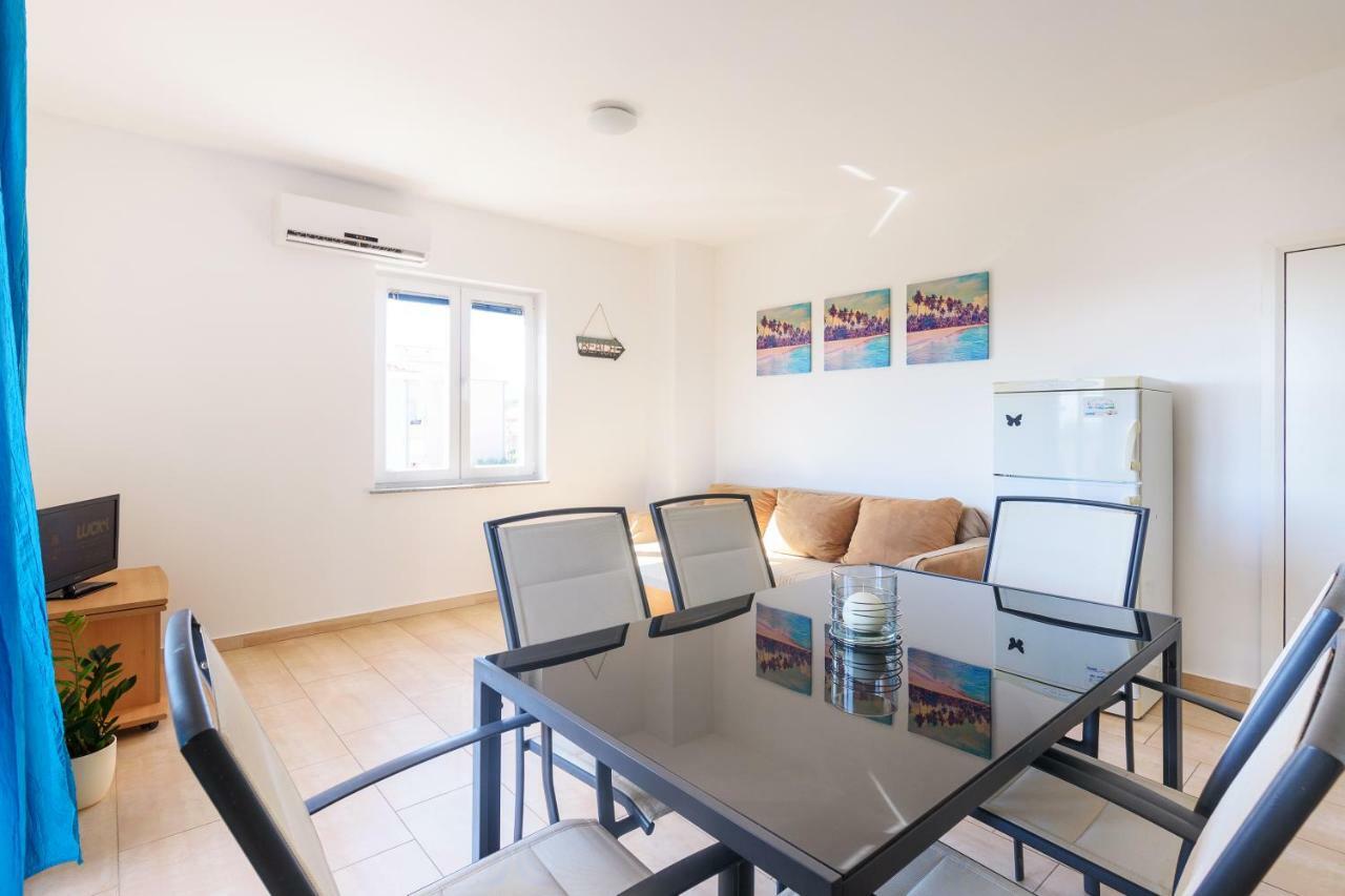 Very Special Apartments Pakoštane Εξωτερικό φωτογραφία